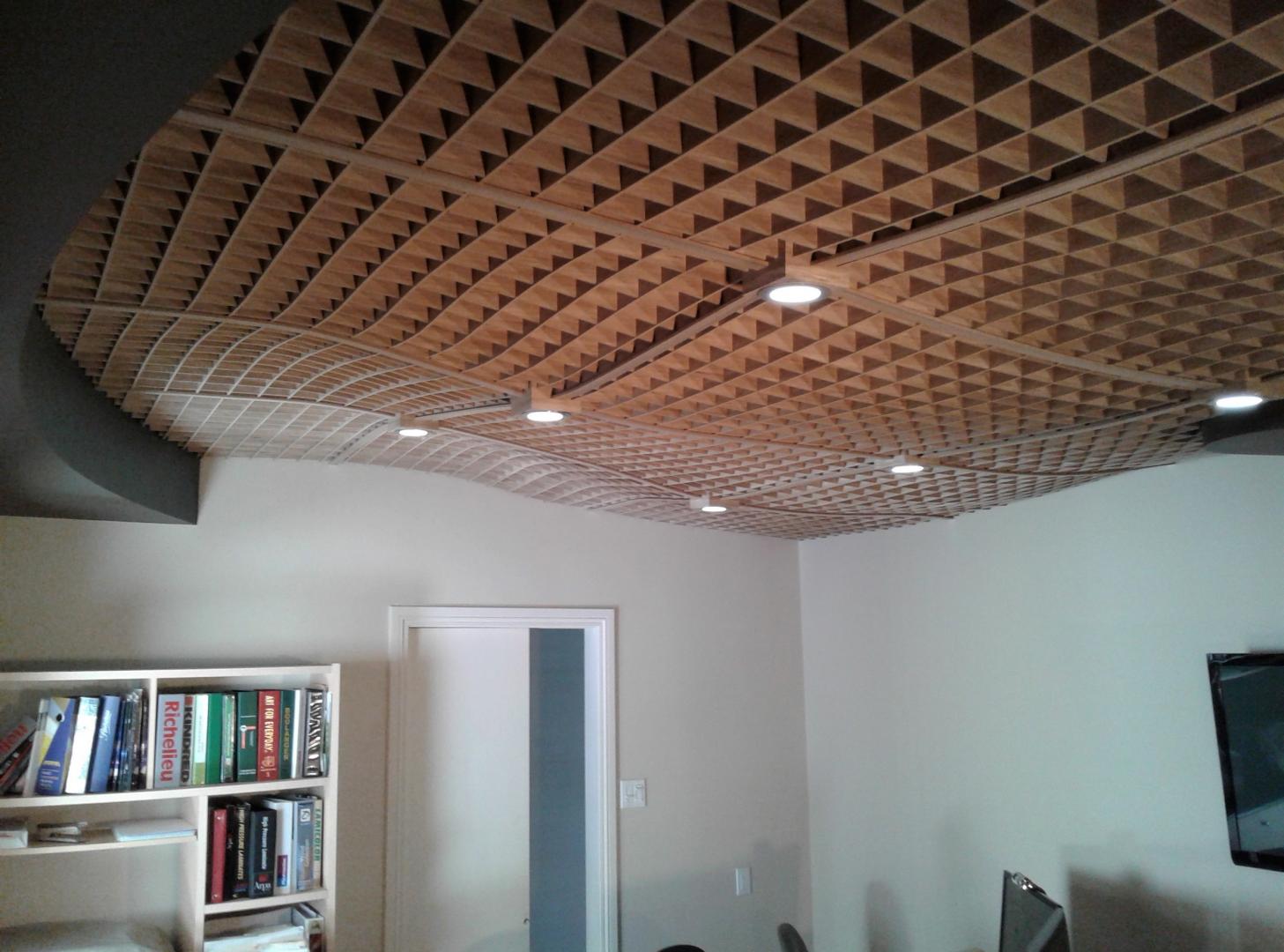 Plafond architectural en bois sur mesure — Menuiserie Lucas