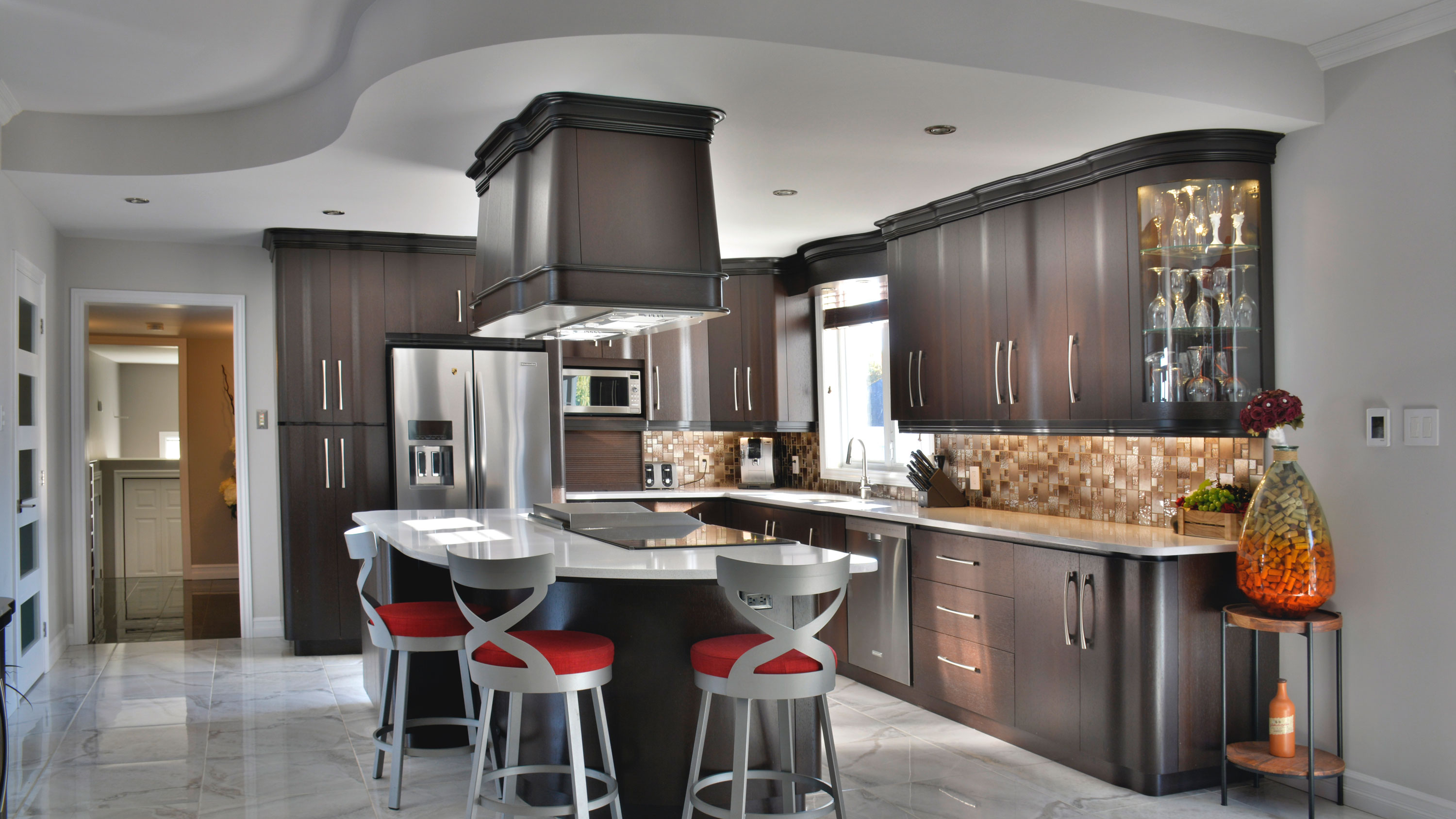 Cuisine contemporaine haut de gamme sur mesure — Menuiserie Lucas Trois-Rivières